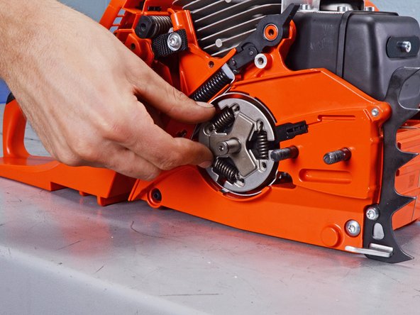 Echo Chain Saw CS590 2019 Oil System Replacement, Insert a rope: crwdns2935265:025crwdnd2935265:03crwdnd2935265:03crwdne2935265:0