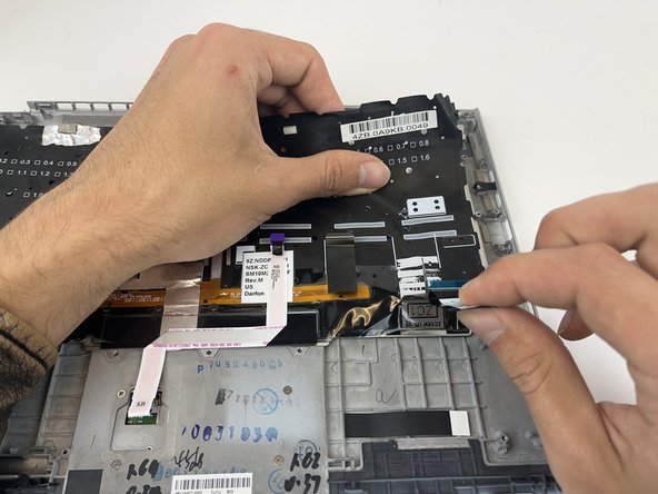 Lenovo ThinkPad X1 Yoga 2nd Generation Keyboard Replacement: step 28, image 2 of 3