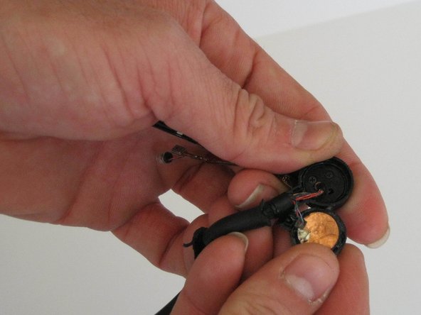 Plantronics Voyager Legend Earpiece Replacement: crwdns2935265:05crwdnd2935265:03crwdnd2935265:03crwdne2935265:0