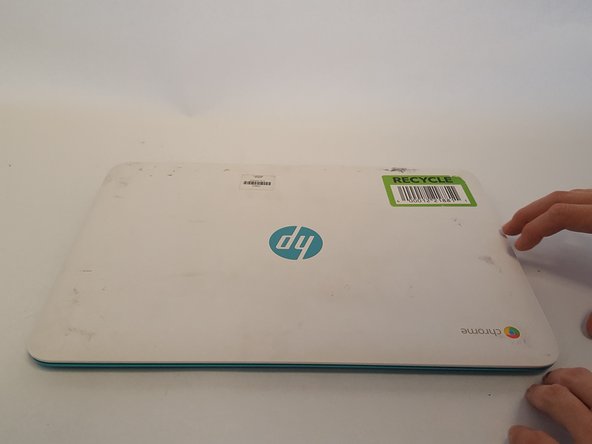 HP Chromebook 14-x010wm Touchpad Replacement: step 4, image 3 of 3