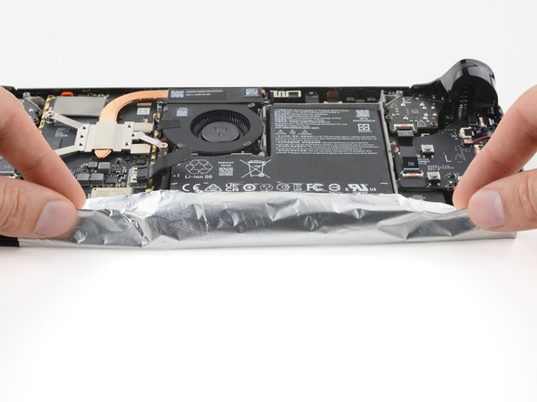 Steam Deck OLED Battery Replacement, Protect the frame: crwdns2935265:020crwdnd2935265:02crwdnd2935265:03crwdne2935265:0