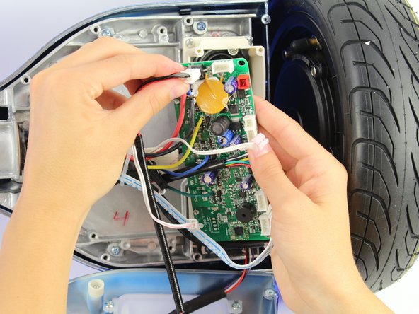 Hover-1 Titan Left Gyroscope Replacement: crwdns2935265:011crwdnd2935265:02crwdnd2935265:02crwdne2935265:0