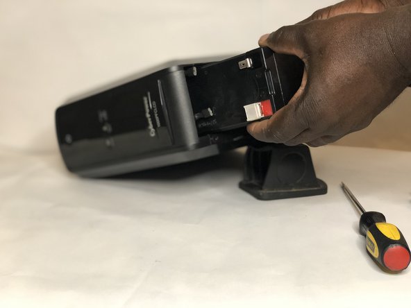 CyberPower UPS Battery Replacement: crwdns2935265:04crwdnd2935265:03crwdnd2935265:03crwdne2935265:0