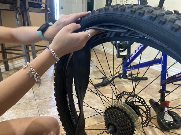 Ozone 500 Mountian Bike Rear Tire Tube Replacement: crwdns2935265:09crwdnd2935265:01crwdnd2935265:03crwdne2935265:0