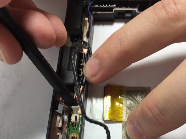 Toshiba Thrive 4G Speaker Replacement, Remove Second Speaker: crwdns2935265:012crwdnd2935265:03crwdnd2935265:03crwdne2935265:0