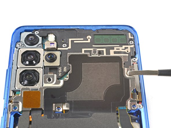 Samsung Galaxy S20+ Screen and Battery Assembly Replacement, Unclip the motherboard bracket: crwdns2935265:017crwdnd2935265:02crwdnd2935265:02crwdne2935265:0