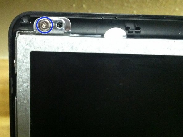 Repairing Samsung NP300E5A LCD Screen: crwdns2935265:04crwdnd2935265:02crwdnd2935265:03crwdne2935265:0