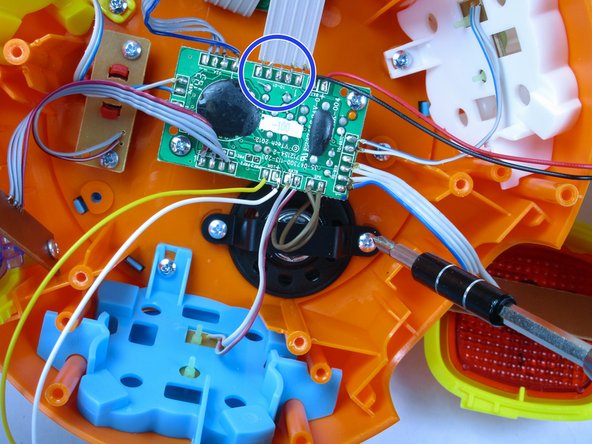 Vtech Move and Crawl Ball Power Switch Replacement: crwdns2935265:06crwdnd2935265:02crwdnd2935265:03crwdne2935265:0