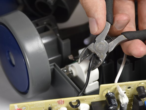 Shark Navigator Lift-Away Deluxe NV360 Motherboard Replacement: crwdns2935265:019crwdnd2935265:03crwdnd2935265:03crwdne2935265:0