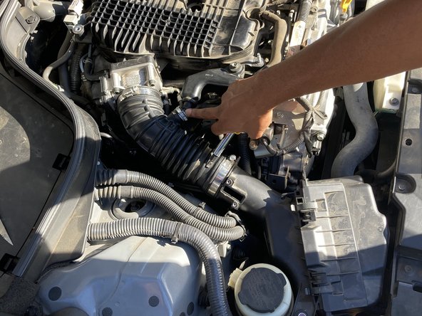 2013 Infiniti G37 Dual Air Intakes Replacement: crwdns2935265:03crwdnd2935265:02crwdnd2935265:03crwdne2935265:0