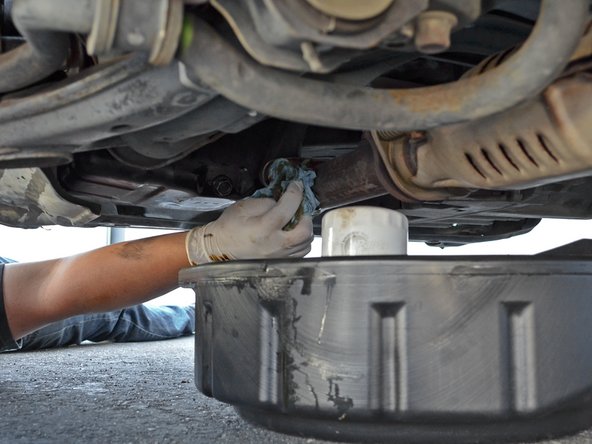 1995-2001 Honda CRV Oil Change: crwdns2935265:07crwdnd2935265:03crwdnd2935265:03crwdne2935265:0