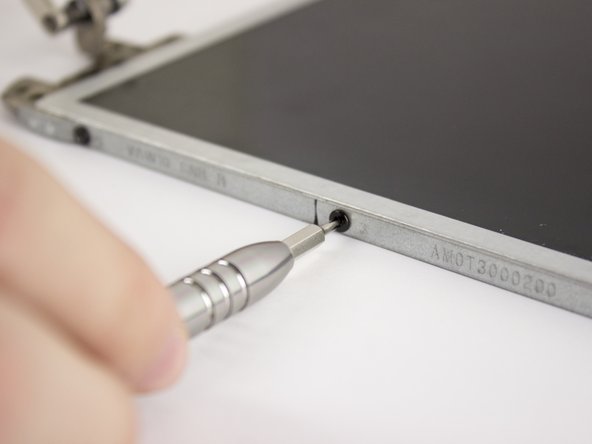 Dell Inspiron 17R-5737 Screen Replacement: crwdns2935265:018crwdnd2935265:02crwdnd2935265:03crwdne2935265:0