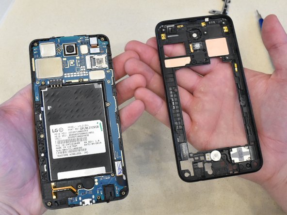 LG Rebel 4 LTE Disassembly, Remove the Screen: crwdns2935265:05crwdnd2935265:03crwdnd2935265:03crwdne2935265:0