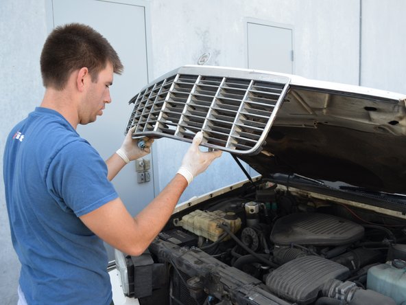 1993-1996 Cadillac Fleetwood Oil Change: crwdns2935265:09crwdnd2935265:03crwdnd2935265:03crwdne2935265:0