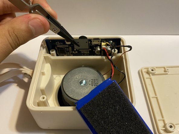 Heyday Wireless Bluetooth Speaker 9979 Battery Replacement: crwdns2935265:06crwdnd2935265:02crwdnd2935265:03crwdne2935265:0