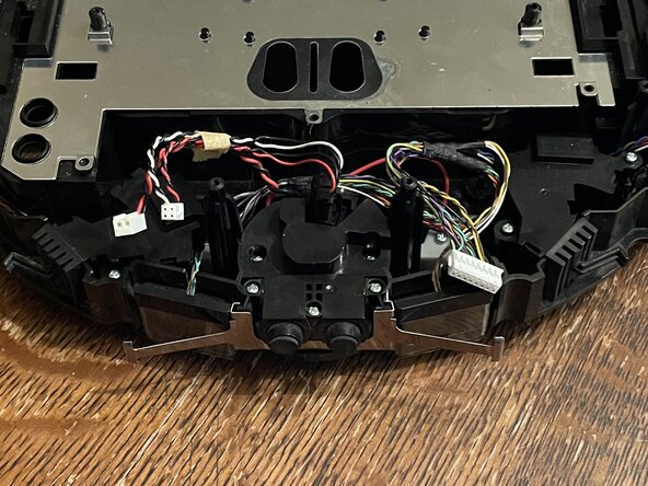 iRobot Roomba 581 Teardown, Explainer: Connectors Going to the Chassis: crwdns2935265:015crwdnd2935265:01crwdnd2935265:01crwdne2935265:0