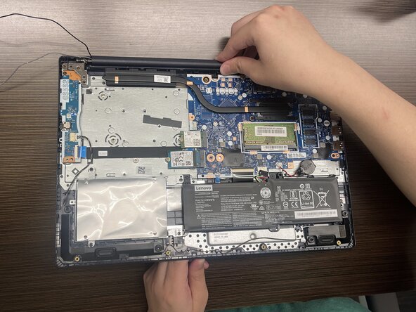 Lenovo IdeaPad 3-15IML05 Display Assembly Replacement: crwdns2935265:09crwdnd2935265:01crwdnd2935265:03crwdne2935265:0