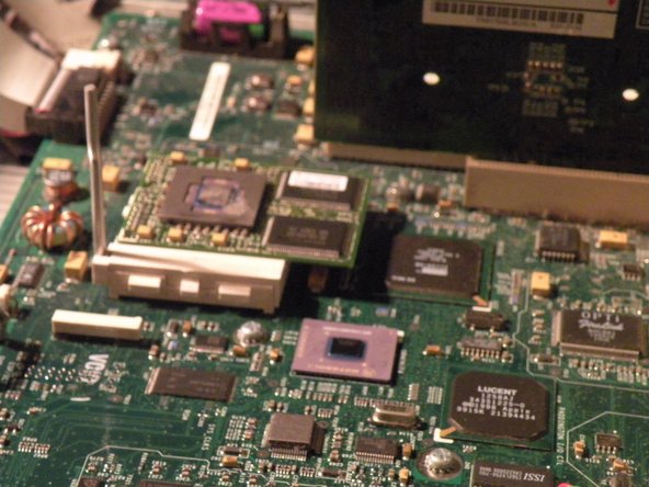 Power Macintosh G3 Azul y Blanco Desmontaje: crwdns2935265:05crwdnd2935265:02crwdnd2935265:03crwdne2935265:0