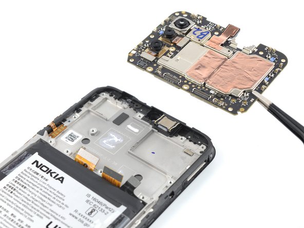 Nokia G42 5G Screen Assembly Replacement, Remove the motherboard: crwdns2935265:030crwdnd2935265:03crwdnd2935265:03crwdne2935265:0
