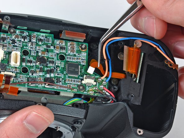 Nikon D70 DC/DC Board Replacement: crwdns2935265:015crwdnd2935265:02crwdnd2935265:02crwdne2935265:0