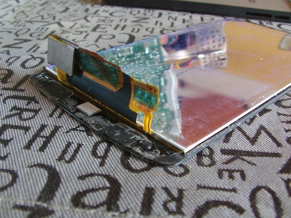 How to clean a water damaged Nexus 5 Display, Separating the screen and the frame.: crwdns2935265:04crwdnd2935265:03crwdnd2935265:03crwdne2935265:0