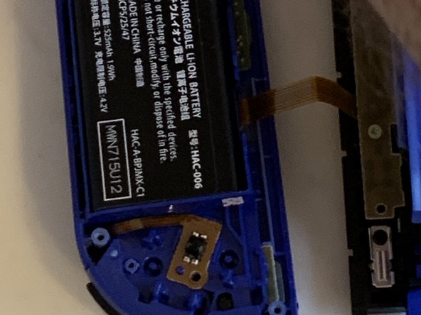 Joy-Con ZL Switch Replacement, Splitting it apart: crwdns2935265:07crwdnd2935265:03crwdnd2935265:03crwdne2935265:0