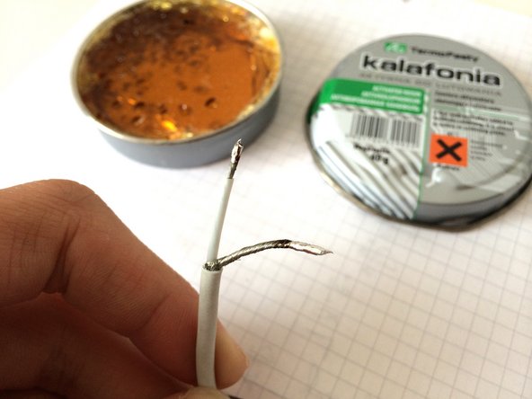 How to Repair an Apple AC Adapter Broken Cable: crwdns2935265:011crwdnd2935265:02crwdnd2935265:03crwdne2935265:0