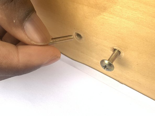 How to Fix a Loose Cabinet Knob: crwdns2935265:03crwdnd2935265:02crwdnd2935265:03crwdne2935265:0