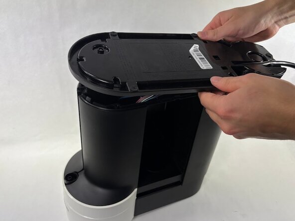 Nespresso Vertuo Next Lower Water Line Replacement: crwdns2935265:02crwdnd2935265:02crwdnd2935265:03crwdne2935265:0