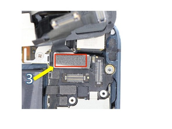iPhone 5 Dock Connector Replacement FR, Removing the Display: crwdns2935265:06crwdnd2935265:02crwdnd2935265:02crwdne2935265:0