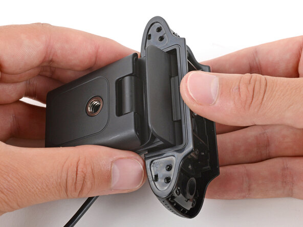 How to Open Your Logitech C920s Webcam, Fully open the hinges: crwdns2935265:010crwdnd2935265:01crwdnd2935265:02crwdne2935265:0