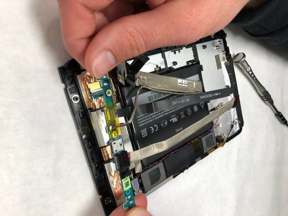 HTC Flyer Charging Port Replacement: adım 12, 2 resimden 2.