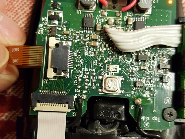 Logitech Anywhere Mouse MX Full Disassembly, Ribbon cables: 手順 6、 3の画像 3