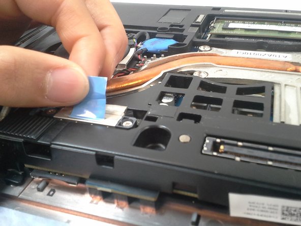 Dell Latitude E6410 Screen Assembly Replacement: crwdns2935265:06crwdnd2935265:02crwdnd2935265:03crwdne2935265:0