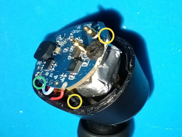 fix rattling sound, Glue down the PCB: crwdns2935265:00crwdnd2935265:01crwdnd2935265:02crwdne2935265:0