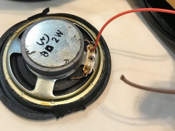 Memorex CD Alarm Clock Radio Speakers Replacement, Speakers: crwdns2935265:03crwdnd2935265:02crwdnd2935265:02crwdne2935265:0