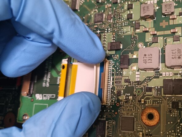 Panasonic Toughbook CF-31 Teardown: step 60, image 2 of 3