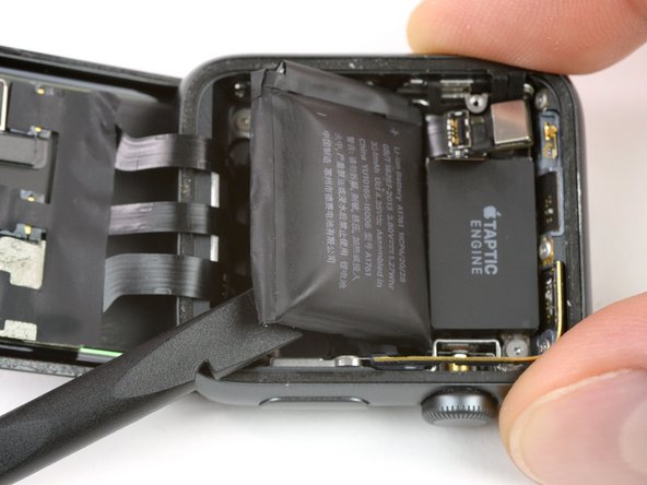 更换 Apple Watch Series 2 电池: 步骤 9 中的图像 2，3