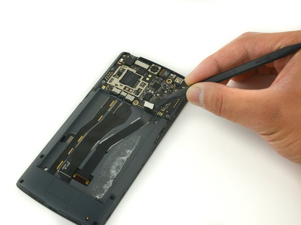 OnePlus One Motherboard Replacement, Motherboard: шаг 6, изображение 3 из 3