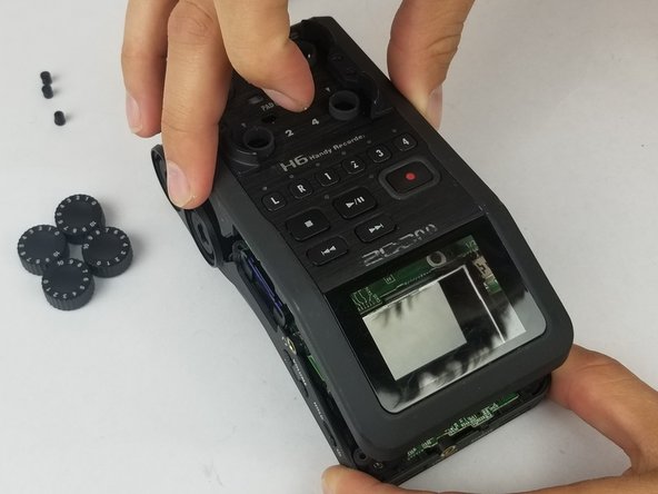 Zoom H6 Handy Recorder Battery Terminal Replacement: crwdns2935265:07crwdnd2935265:03crwdnd2935265:03crwdne2935265:0