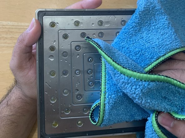 How to Fix a Broken LED in a Shower Head: crwdns2935265:03crwdnd2935265:03crwdnd2935265:03crwdne2935265:0