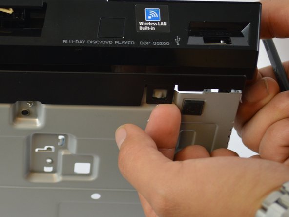 Sony BDP-S3200  Disk Tray Belt Replacement: crwdns2935265:05crwdnd2935265:02crwdnd2935265:03crwdne2935265:0