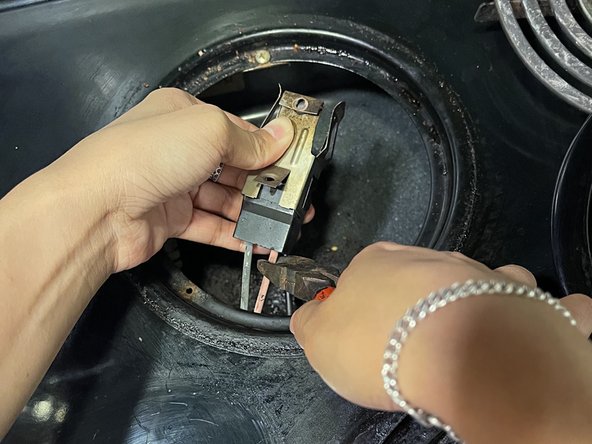 Stove Element Receptacle Replacement: crwdns2935265:03crwdnd2935265:02crwdnd2935265:03crwdne2935265:0