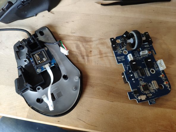 Roccat Tyon omron switch Replacement, free the PCB: crwdns2935265:05crwdnd2935265:03crwdnd2935265:03crwdne2935265:0