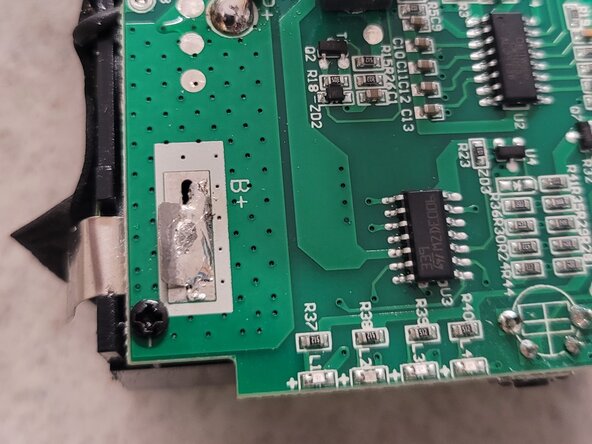 Ryobi One plus 18V Li-ion Battery (130501002) Technique: crwdns2935265:03crwdnd2935265:01crwdnd2935265:01crwdne2935265:0