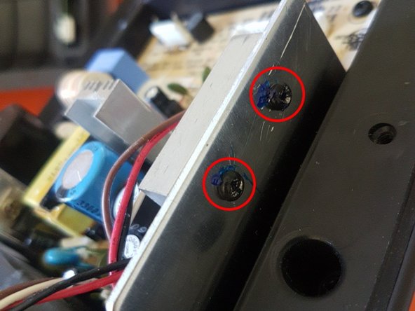 Logitech S-LG3 Subwoofer Logitech Soundman Speaker Capacitance Replacement, Separate the main board from the casing: crwdns2935265:03crwdnd2935265:03crwdnd2935265:03crwdne2935265:0