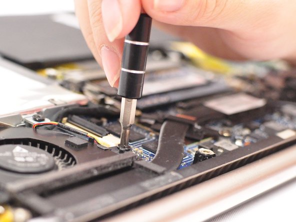 Asus Zenbook UX32VD GPU Fan Replacement: crwdns2935265:04crwdnd2935265:02crwdnd2935265:03crwdne2935265:0