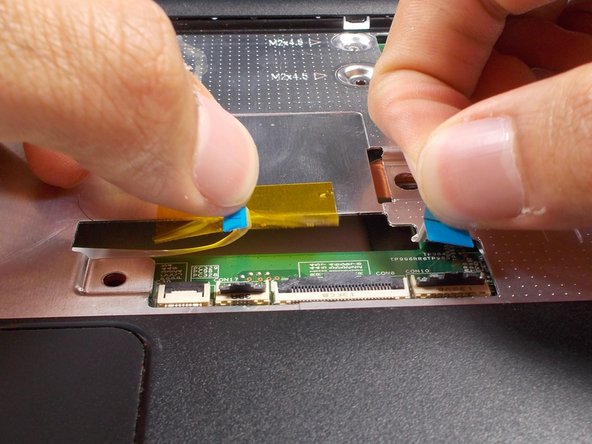 HP Mini 110-3735dx Screen Replacement: crwdns2935265:016crwdnd2935265:02crwdnd2935265:02crwdne2935265:0