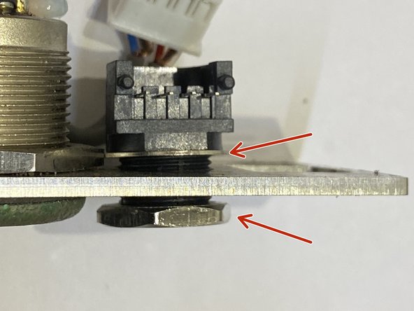 Altair WBP-210 Mini-XLR socket Replacement, Assemble lower cover plate.: crwdns2935265:09crwdnd2935265:02crwdnd2935265:02crwdne2935265:0