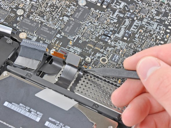 MacBook Pro 17" Unibody Logic Board Replacement: stap 0, afbeelding 2 van 2